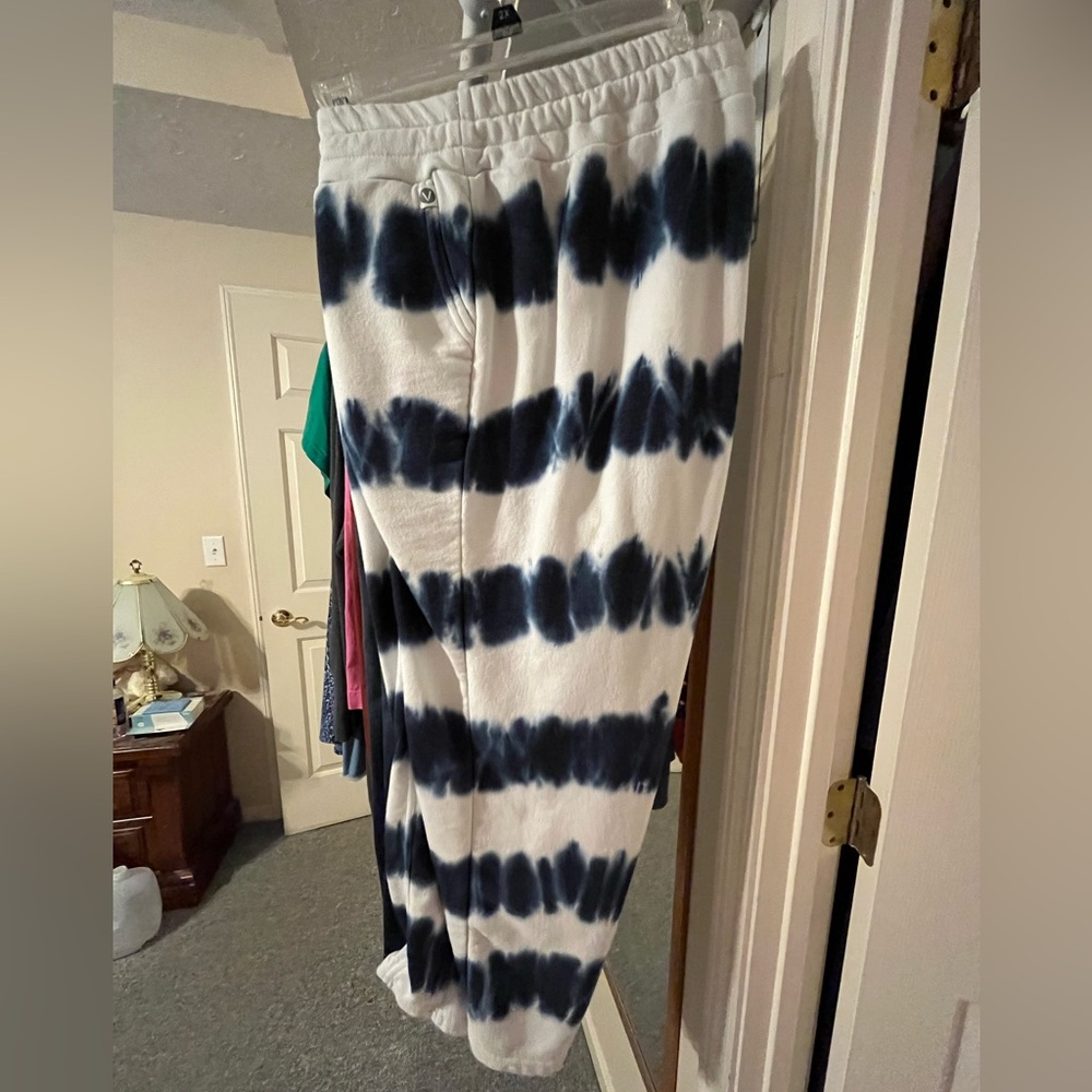Women’s plus size sweat pants